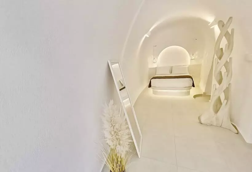 هتل The Magic Luxury Cave Suites