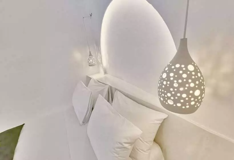 هتل The Magic Luxury Cave Suites