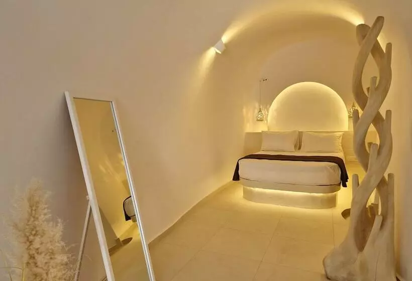 هتل The Magic Luxury Cave Suites