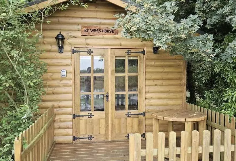 Inviting 1 Bed Cabin In Newmarket