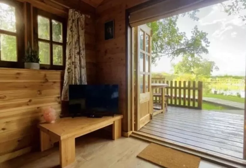 Inviting 1 Bed Cabin In Newmarket