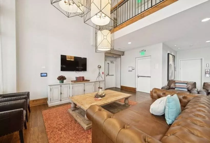 Kasa At Berkshire Village District Raleigh