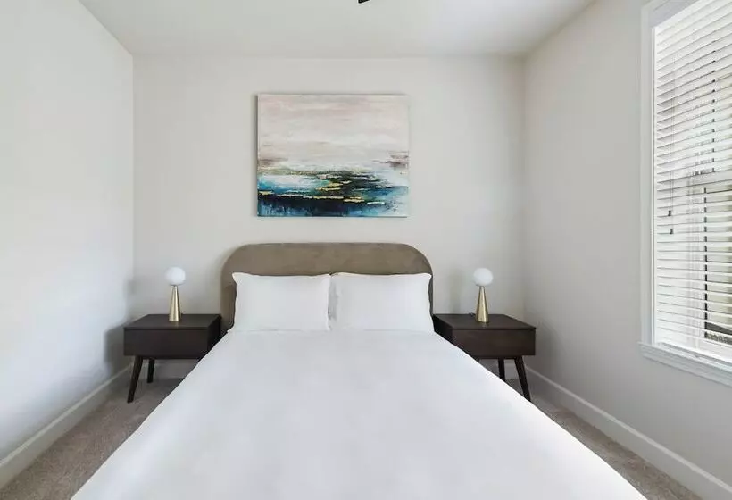 Kasa At Berkshire Village District Raleigh