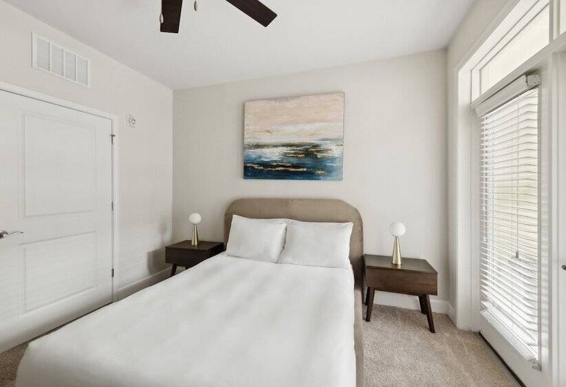 Kasa At Berkshire Village District Raleigh