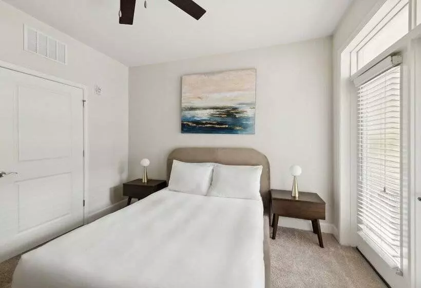 Kasa At Berkshire Village District Raleigh