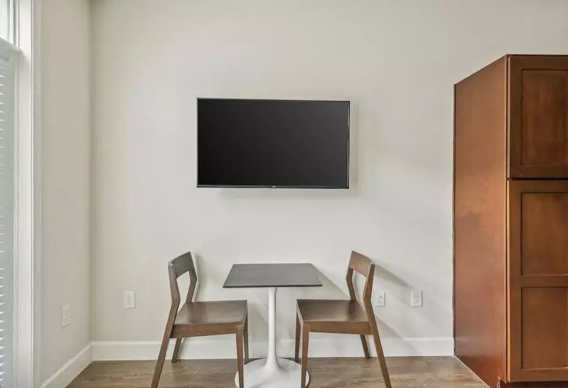 Kasa At Berkshire Village District Raleigh