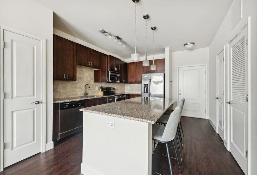 Kasa At Berkshire Village District Raleigh