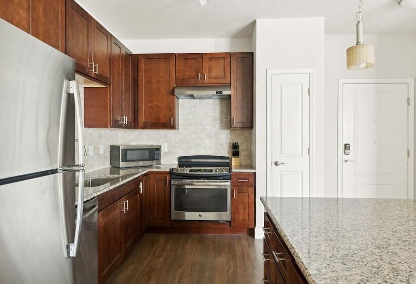 Kasa At Berkshire Village District Raleigh