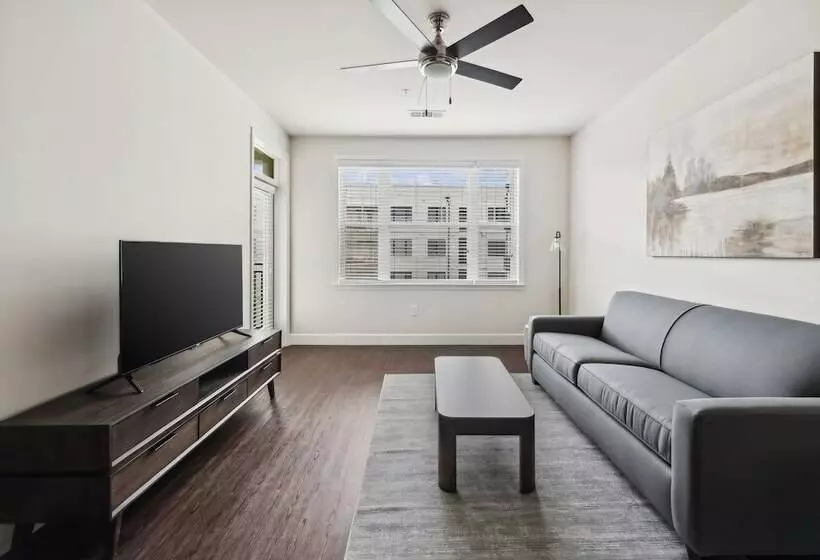 Kasa At Berkshire Village District Raleigh