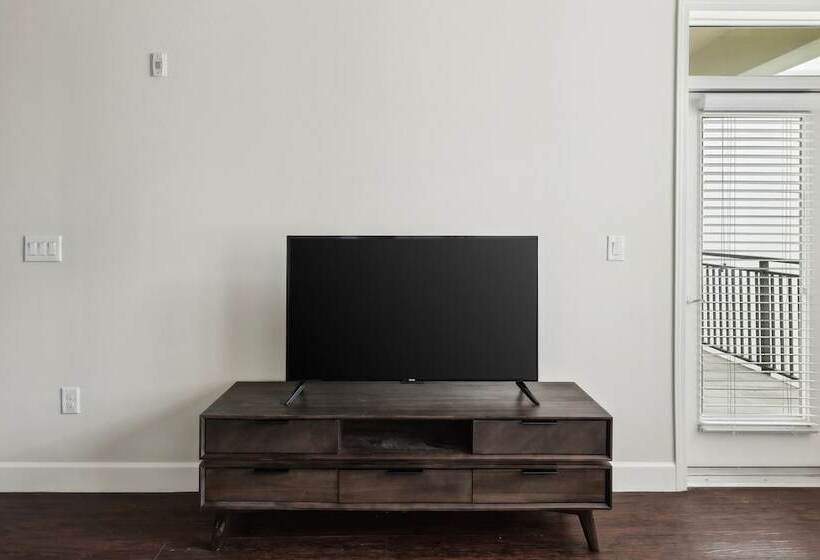 Kasa At Berkshire Village District Raleigh