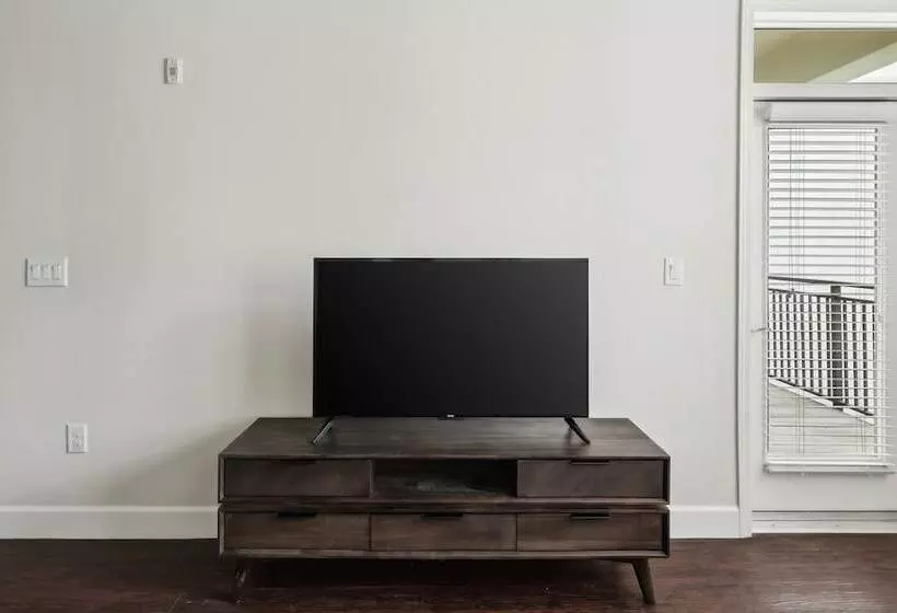 Kasa At Berkshire Village District Raleigh