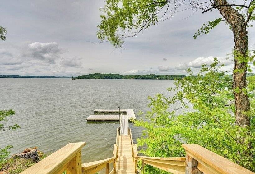 Kentucky Lake Home W/ Boat Launch & Hot Tub!