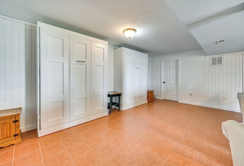 Kentucky Lake Home W/ Boat Launch & Hot Tub!