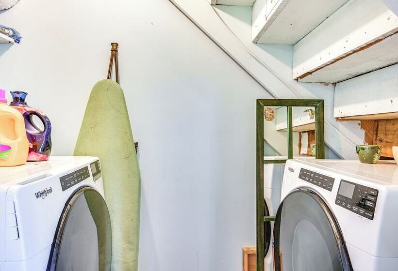 Kentucky Lake Home W/ Boat Launch & Hot Tub!