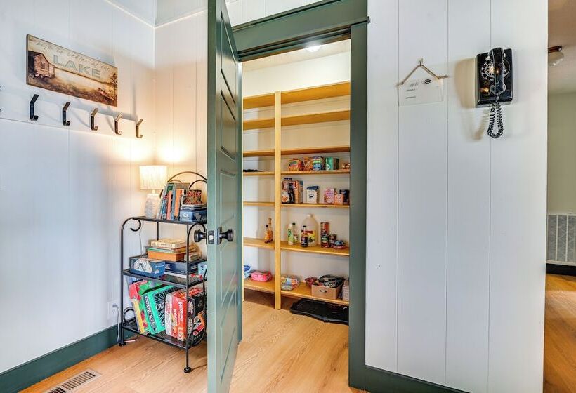 Kentucky Lake Home W/ Boat Launch & Hot Tub!