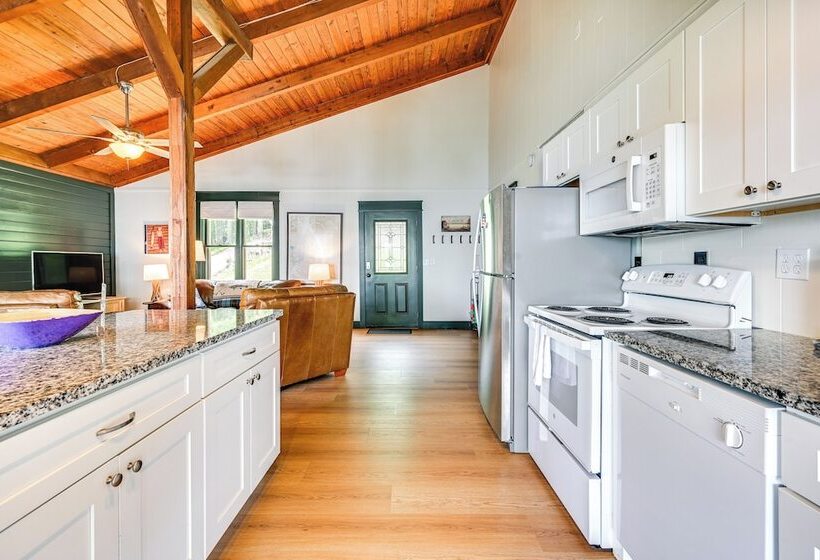 Kentucky Lake Home W/ Boat Launch & Hot Tub!