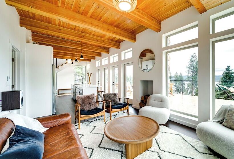 Mid Century Escape: Lake Views, Steps To Cave Bay!