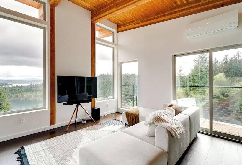 Mid Century Escape: Lake Views, Steps To Cave Bay!