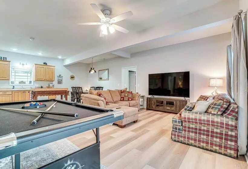 Pet Friendly Georgia Home W/ Pool Access!