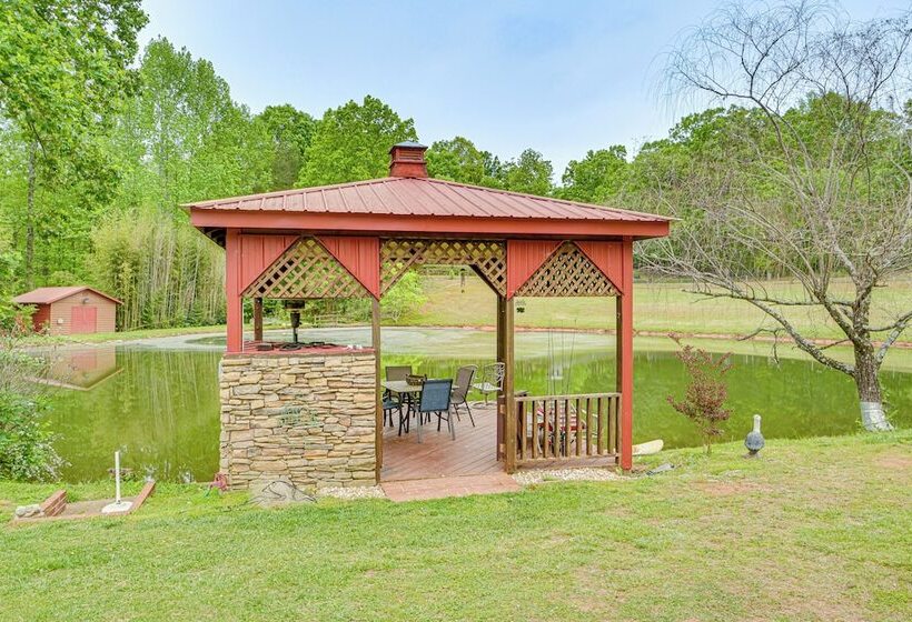 Pet Friendly Georgia Home W/ Pool Access!