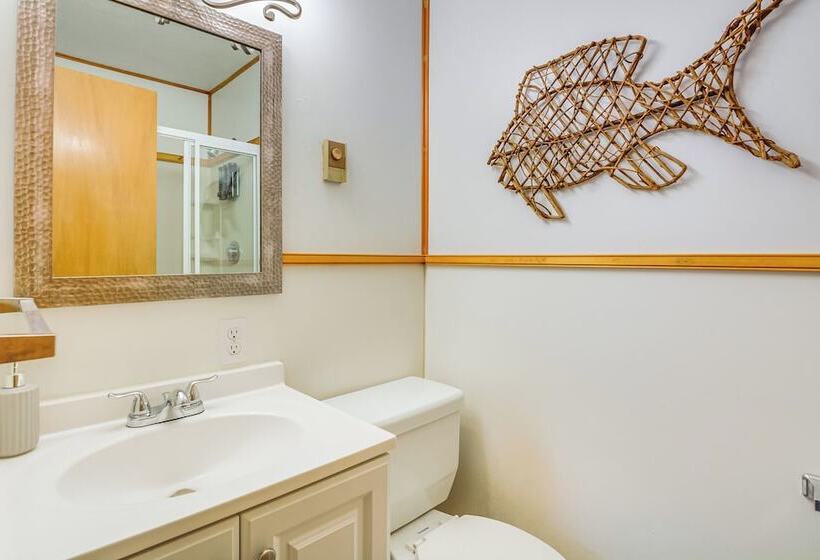 Pet Friendly Stockton Home Near City Park!