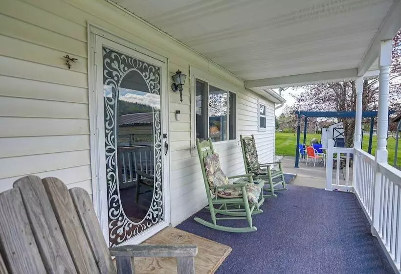 Pet Friendly West Virginia Home   Patio & Fire Pit
