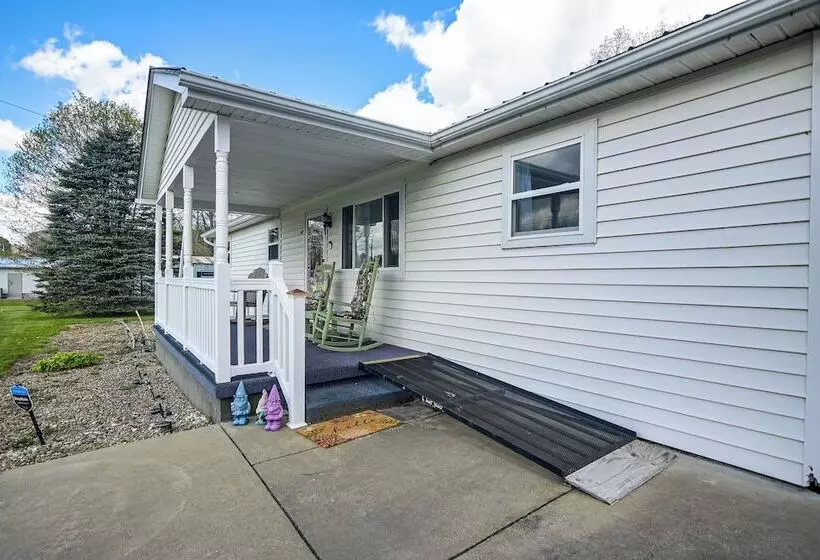 Pet Friendly West Virginia Home   Patio & Fire Pit