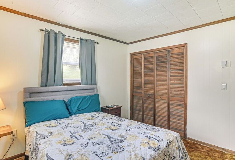 Pet Friendly West Virginia Home Patio & Fire Pit