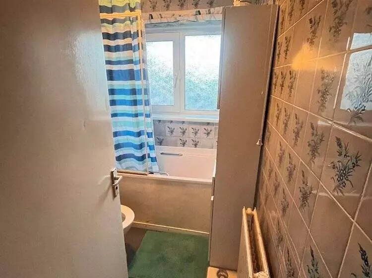 レジデンス Inviting 2 Bed House In London