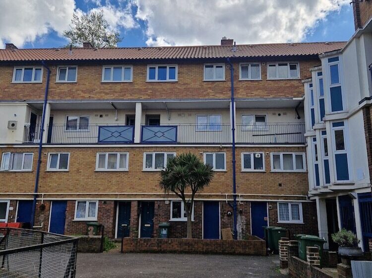 Residência Inviting 2 Bed House In London