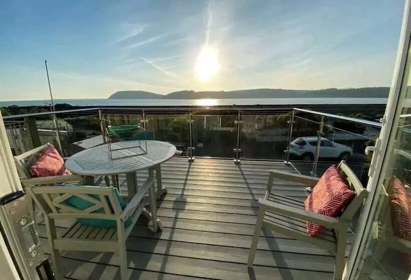 Residenssi 2br Sleeps4 Balcony Petsok Parking Ferryside