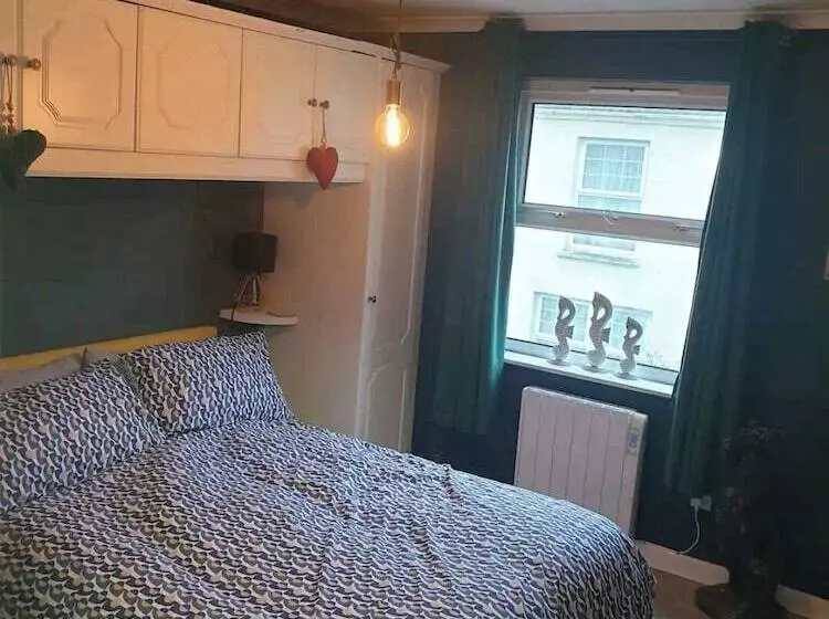 Residenssi 2br Sleeps4 Balcony Petsok Parking Ferryside