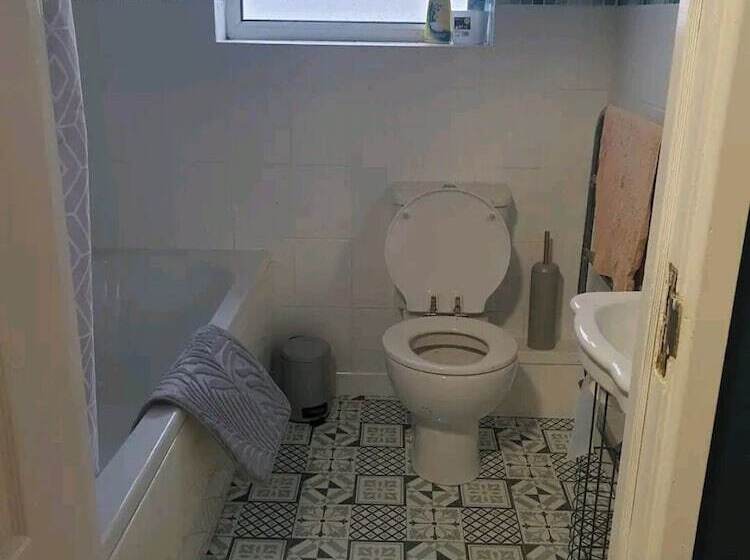 Residência 2br Sleeps4 Balcony Petsok Parking Ferryside