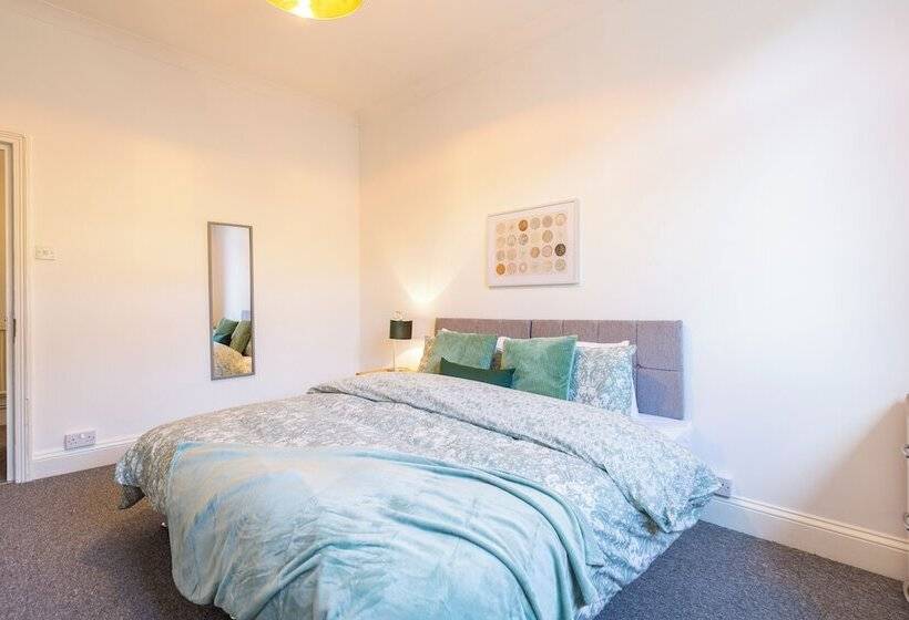 레지던스 Stunning 5 Bed Maisonette In Bristol