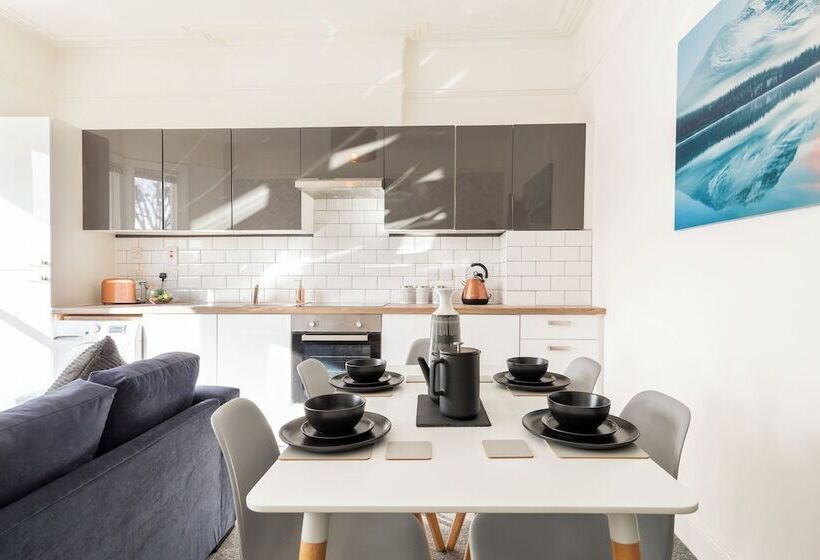 레지던스 Stunning 5 Bed Maisonette In Bristol