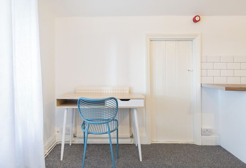 레지던스 Stunning 5 Bed Maisonette In Bristol