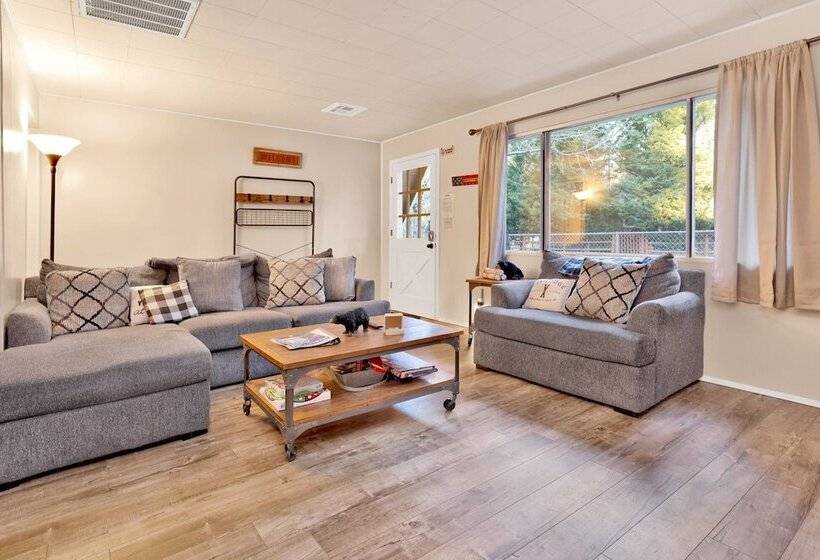 Robinhood Chalet #2277