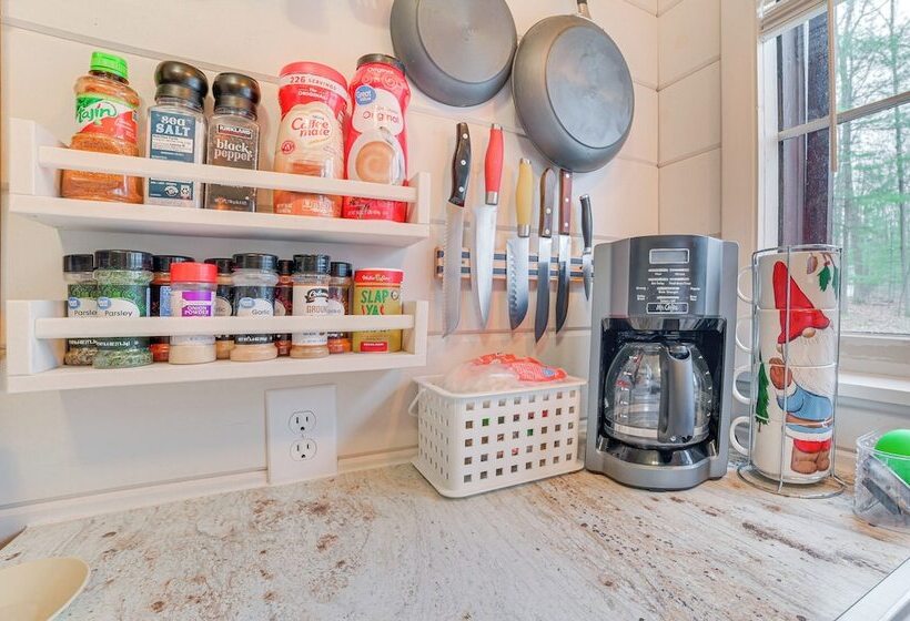 Roscommon Cabin < Half Mi To Higgins Lake!