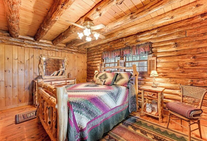 Lake & Beach Access At Lake Luzerne Cabin!