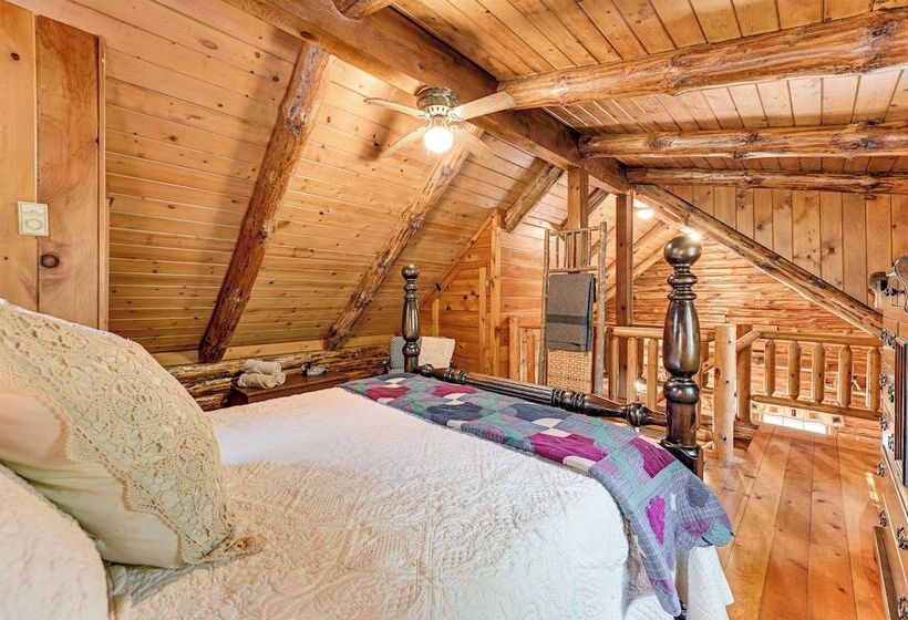 Lake & Beach Access At Lake Luzerne Cabin!