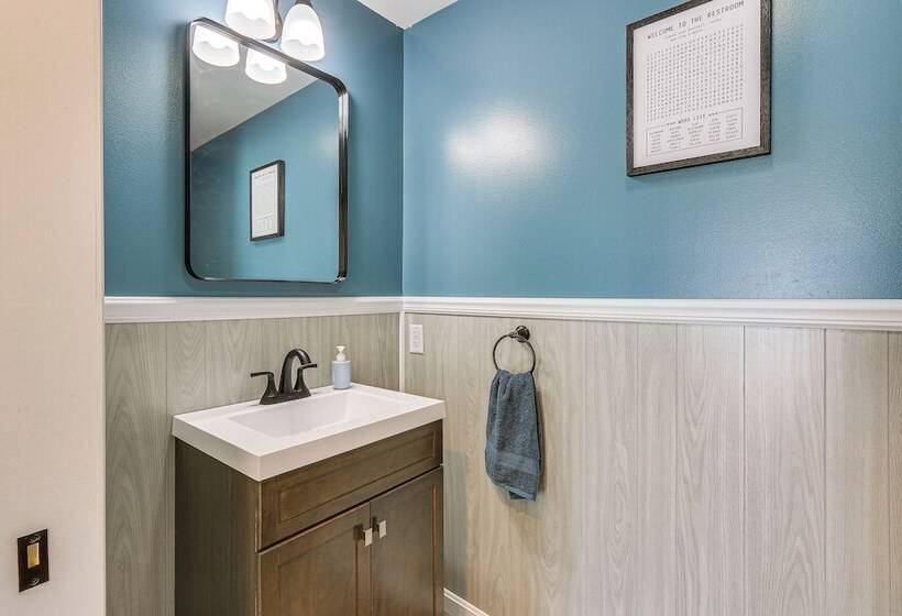 Spacious Shippensburg Home, Close To Museums!