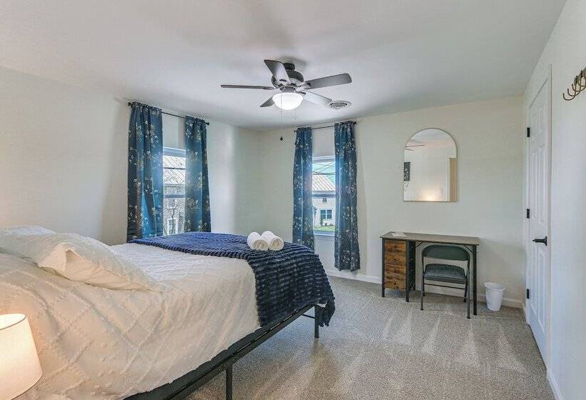 Spacious Shippensburg Home, Close To Museums!