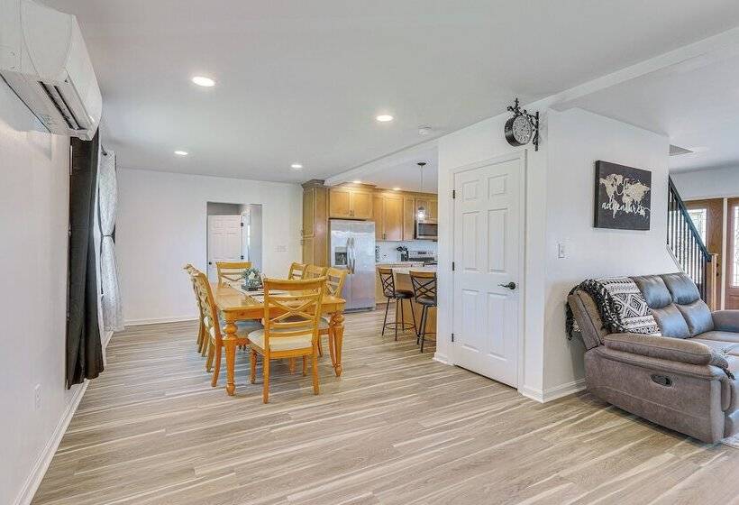 Spacious Shippensburg Home, Close To Museums!