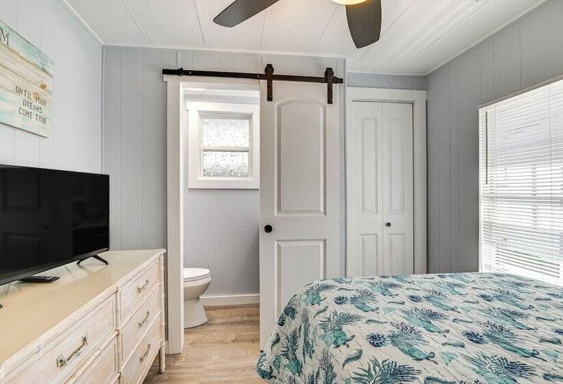 Community Pool & Beach Access: Surfside Beach Home