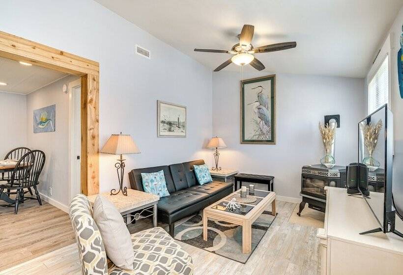 Community Pool & Beach Access: Surfside Beach Home