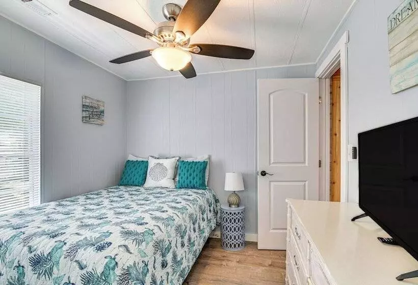 Community Pool & Beach Access: Surfside Beach Home