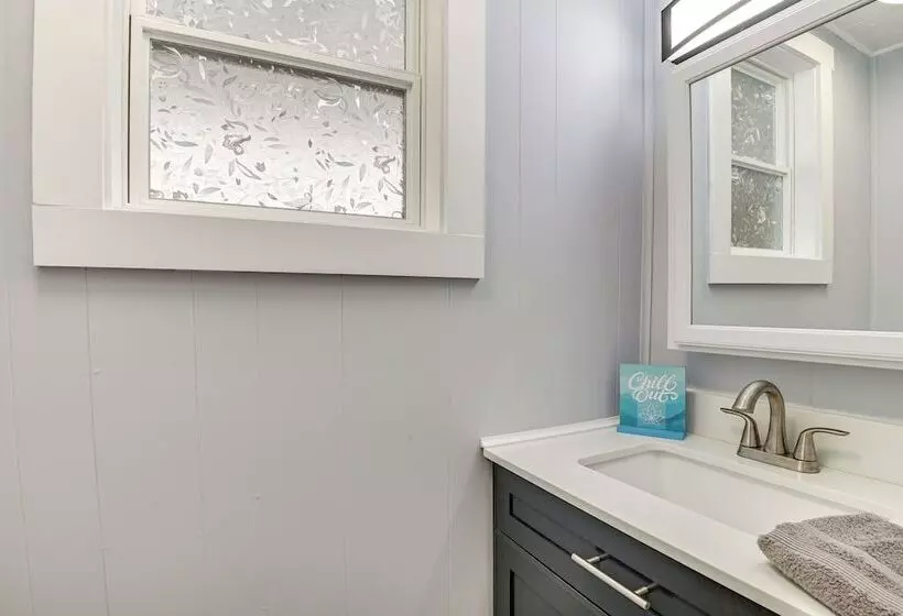 Community Pool & Beach Access: Surfside Beach Home