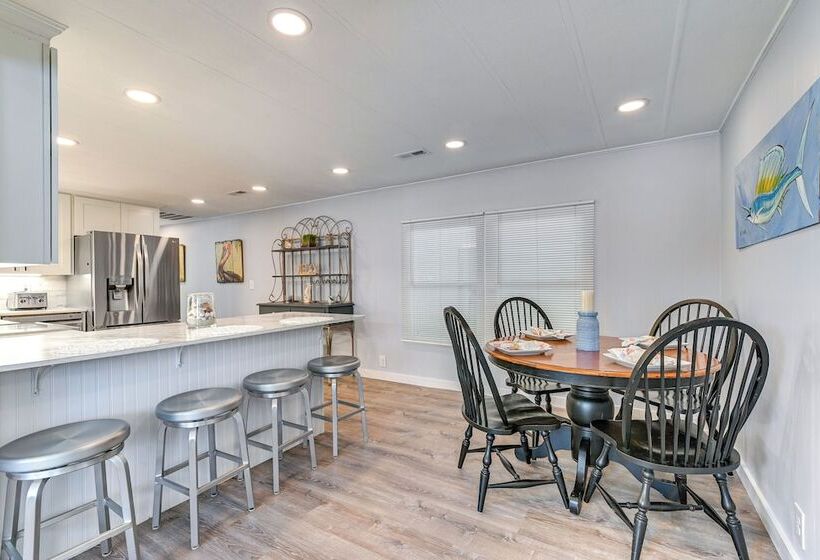 Community Pool & Beach Access: Surfside Beach Home