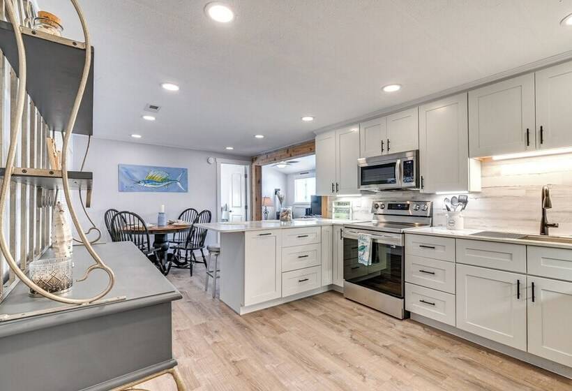 Community Pool & Beach Access: Surfside Beach Home