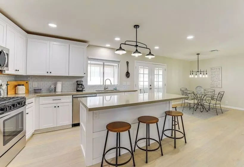Updated Sun Lakes Home W/ Grill < 1 Mi To Golf